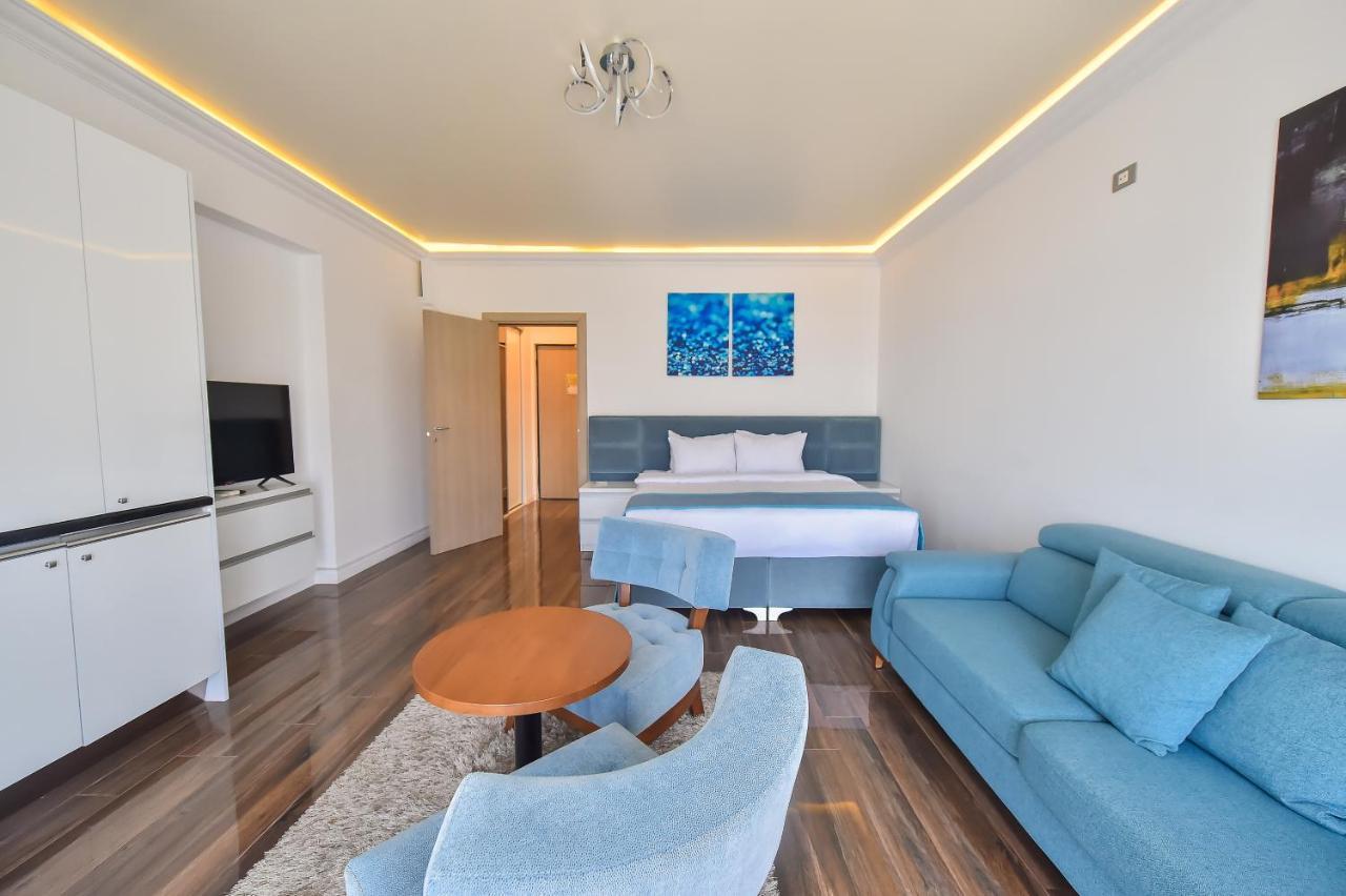 White Tower Private Apartment Beach View Mamaia Buitenkant foto