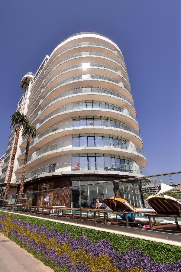 White Tower Private Apartment Beach View Mamaia Buitenkant foto