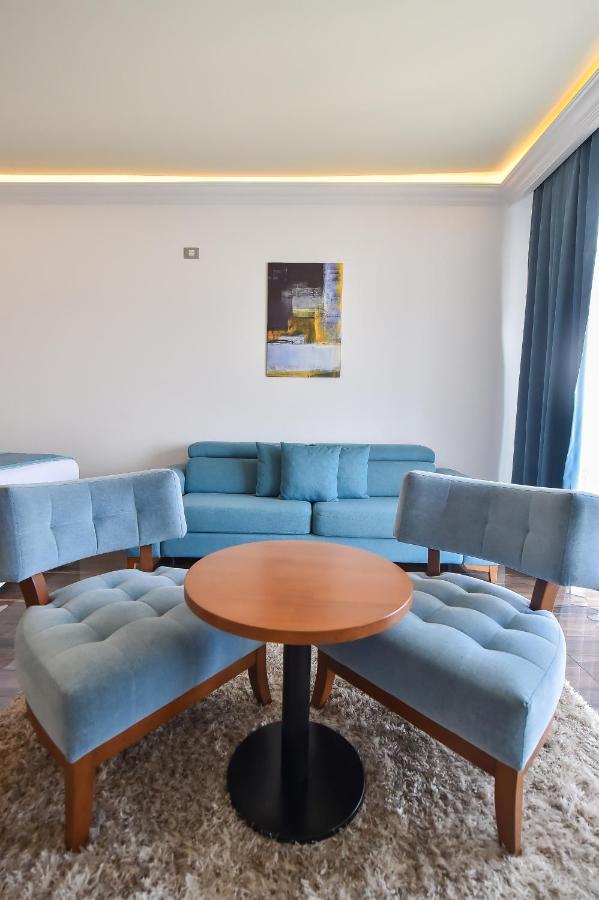 White Tower Private Apartment Beach View Mamaia Buitenkant foto